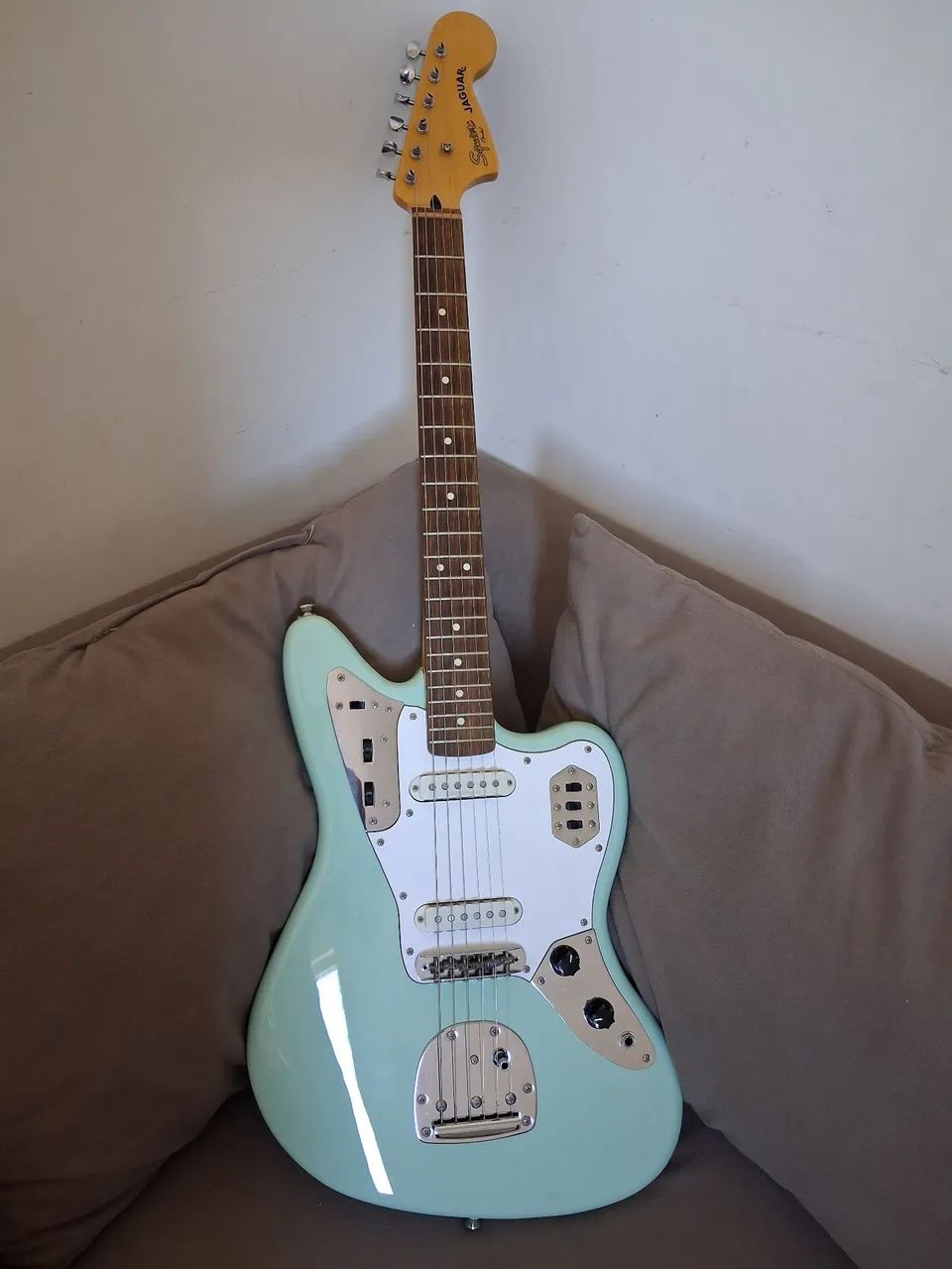 Guitarra Jaguar Squier Vintage Modified - Foto 4