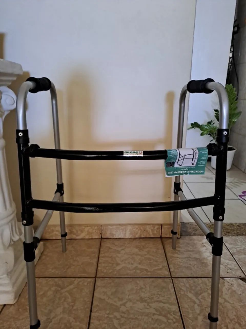 Andador articulado e dobrável  - Foto 3