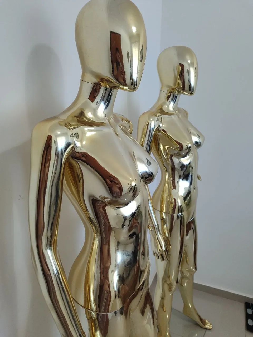 Manequins Ouro  - Foto 2