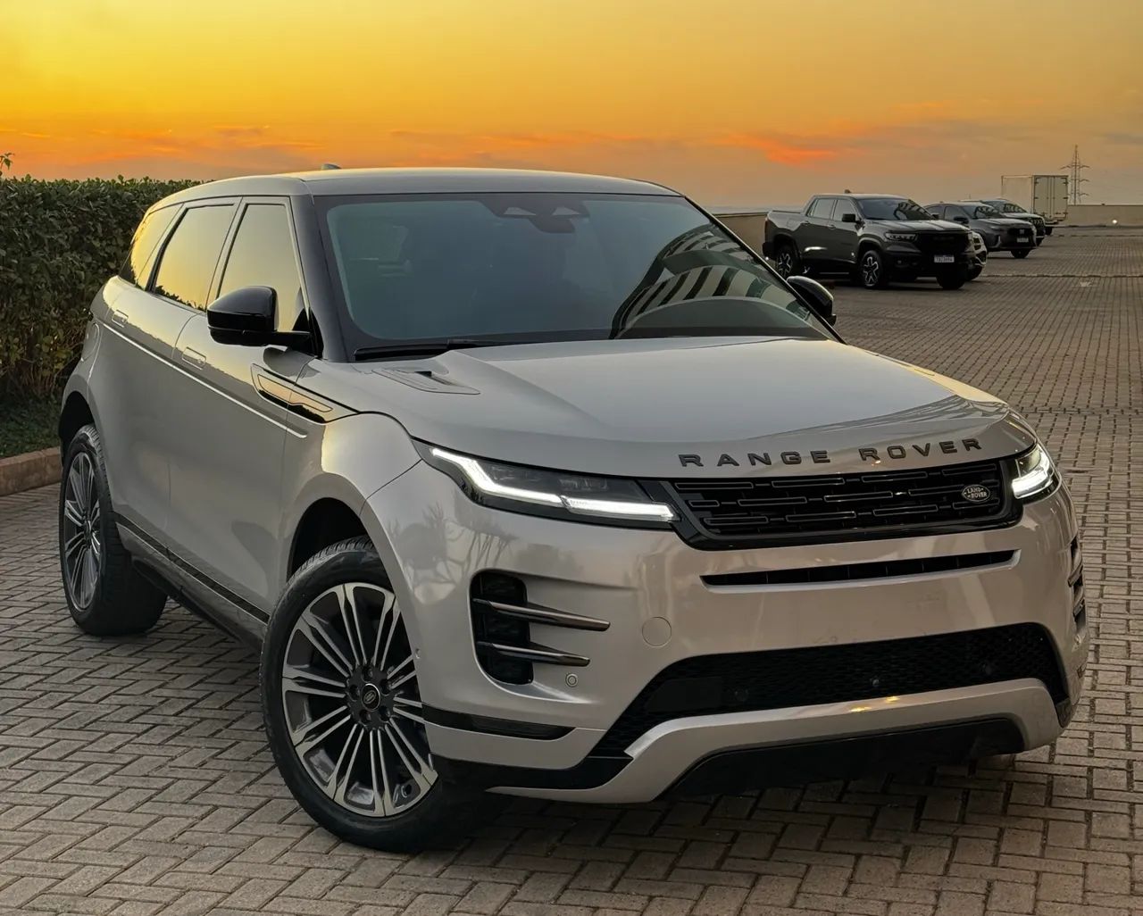 Land Rover Range Rover Evoque HSE DYNAMIC 2.0 TB-SI4 2024