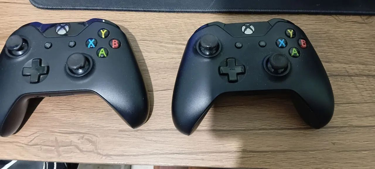 Xbox One 500GB - 2 Controles + 2 Jogos - Completo - Foto 2