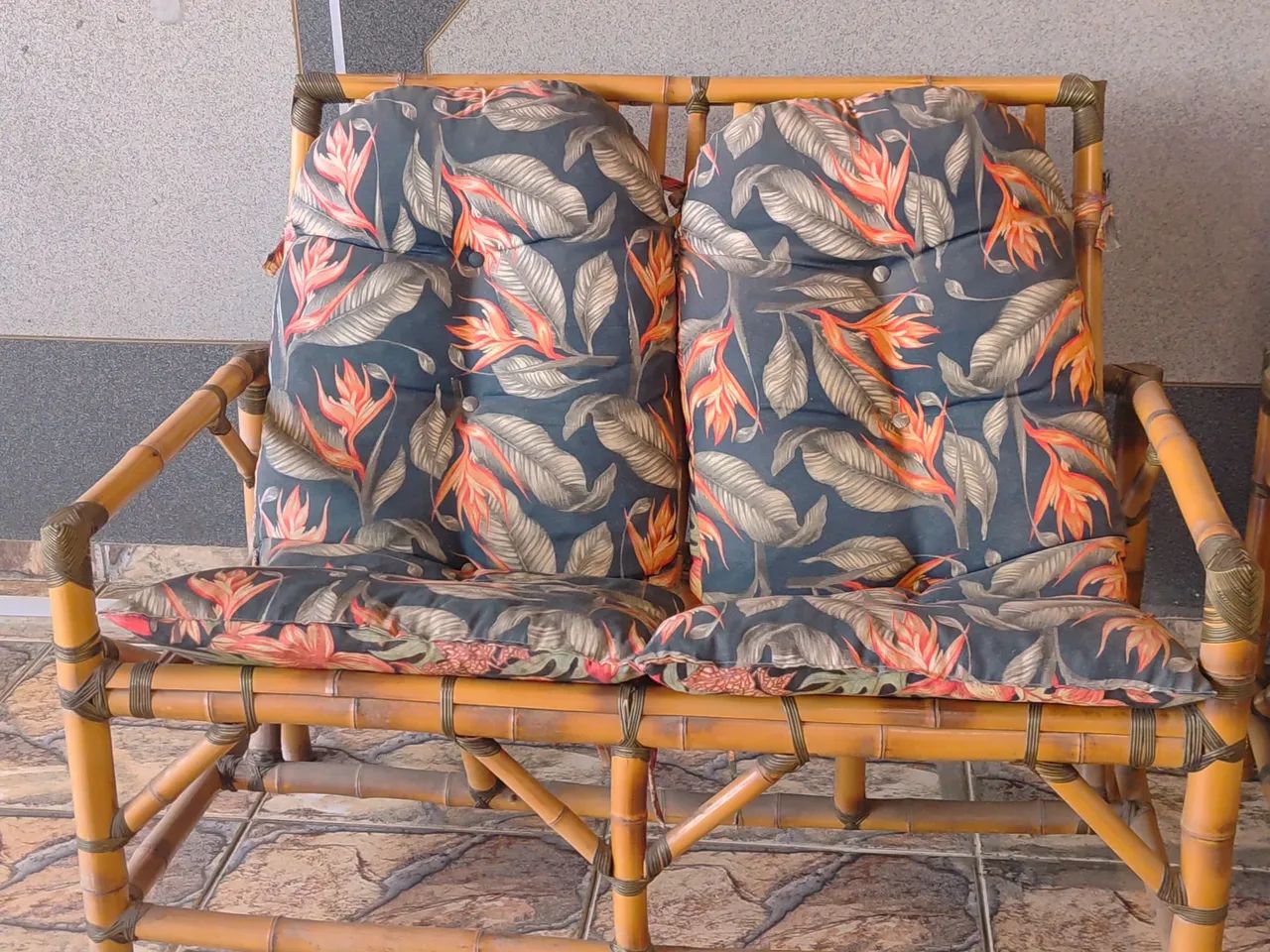 Cadriras de bambu e mini mesa - Foto 3