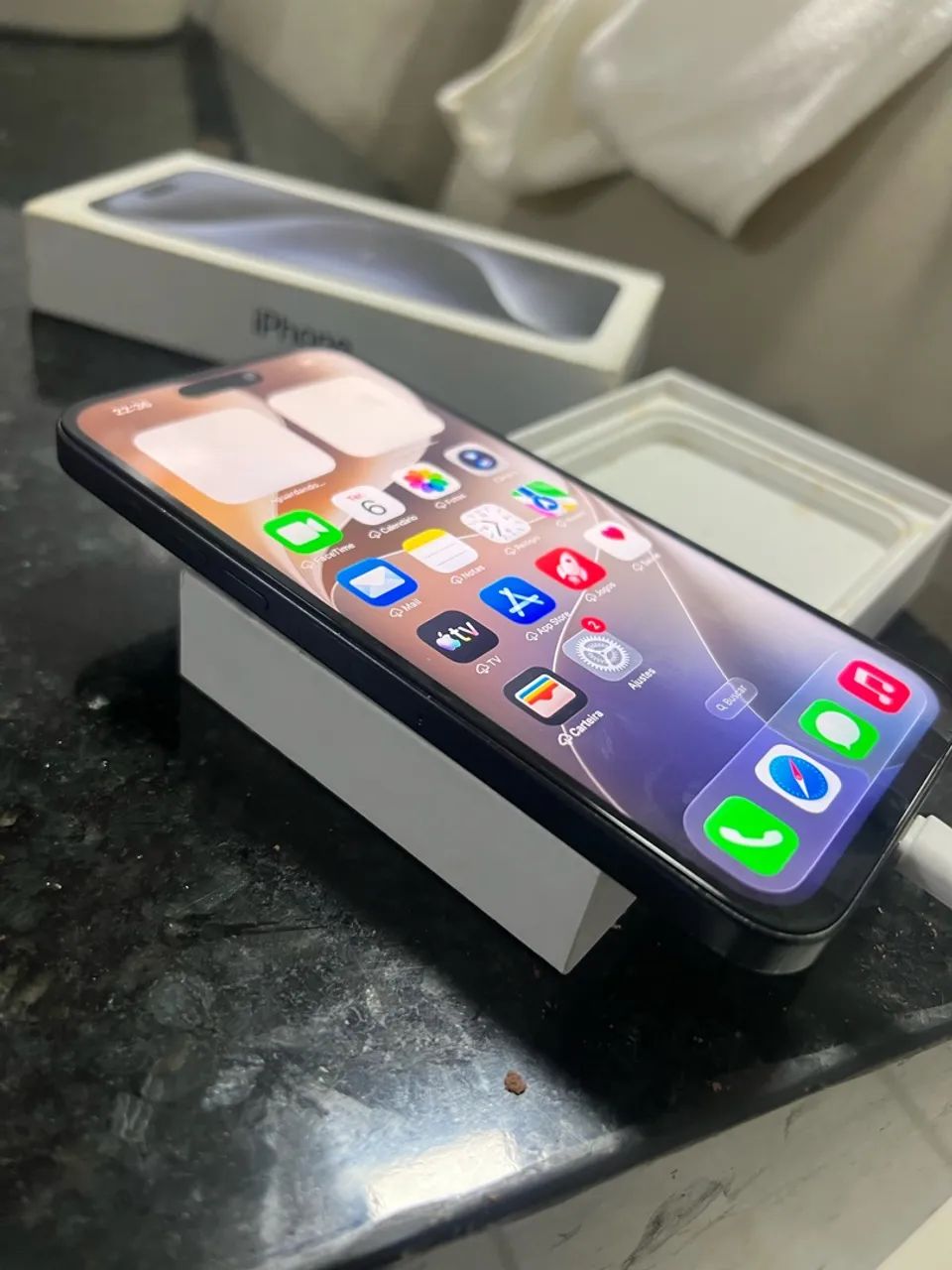 iPhone 15 pro Max 256GB SEM FACE ID COM CAIXA - Celulares e