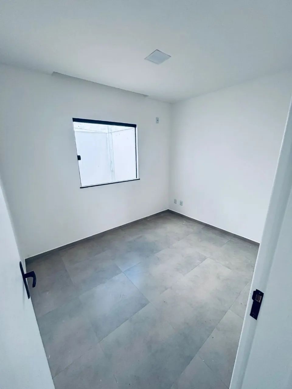 Vendo casa de 2/4 sendo uma suíte no sim  - Foto 5