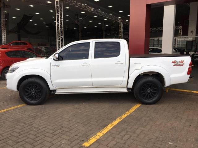 TOYOTA HILUX 3.0 SRV 4X4 CD 16V TURBO 2015 - Foto 7