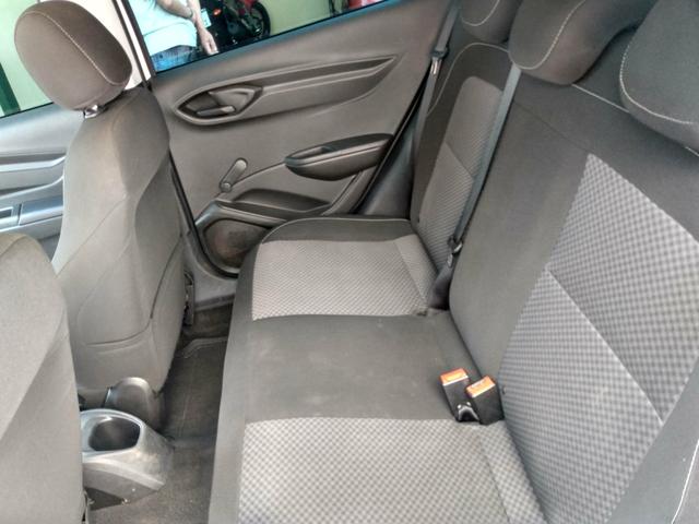 Chevrolet Onix - Foto 2
