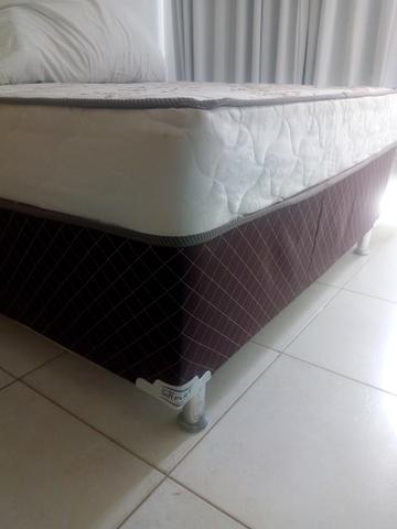 Cama Box Casal de Molas Ensacadas com 04 meses de uso