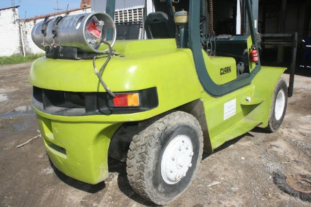 Empilhadeira Clark CMP70L ( 7 ton ) - Foto 3