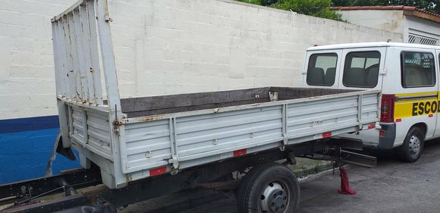 Carroceria de ferro para iveco R$ 2 mil
