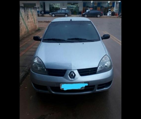 Carro Renault Clio sedan