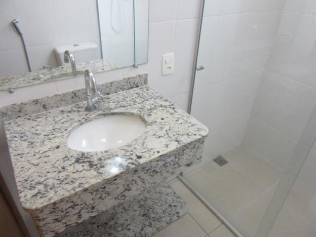 Excelente casa em local tranquilo para quem quer sossego! área nobre do bairro. - Foto 18