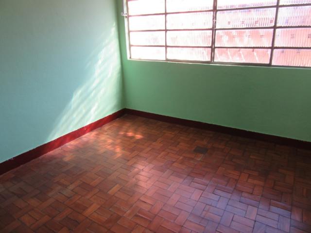 Rm imóveis aluga casa no caiçara!