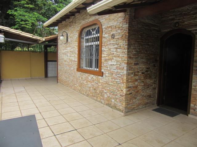 Excelente casa em local tranquilo para quem quer sossego! área nobre do bairro.