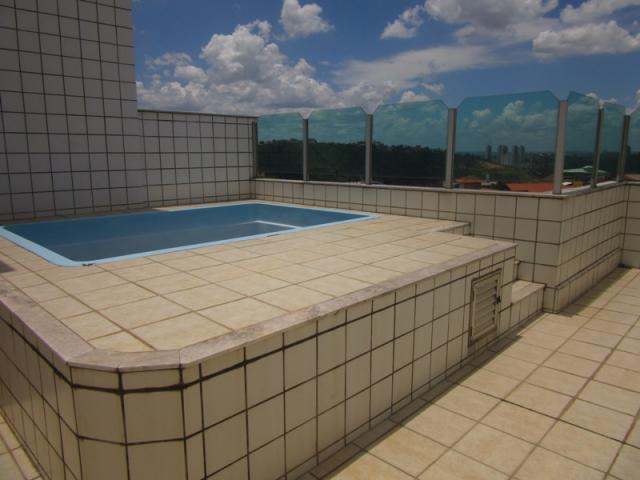 Excelente cobertura, ótima localização, vista magnífica, prédio com lazer completo!