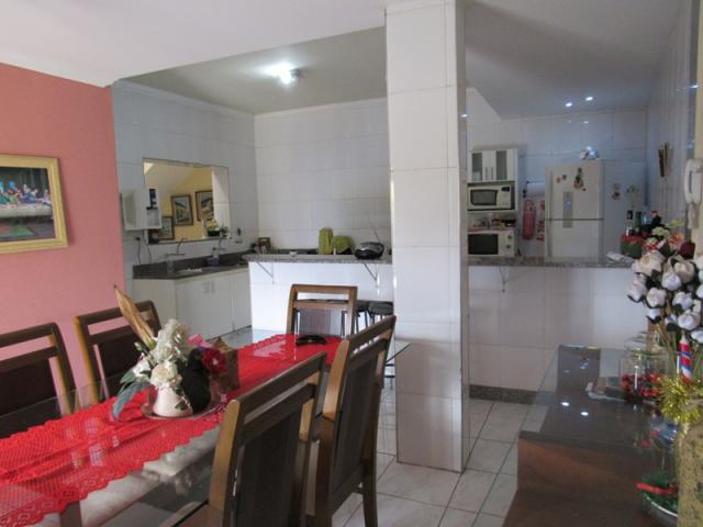 Rm imóveis vende excelente casa de 04 quartos em ótima localização - Foto 8