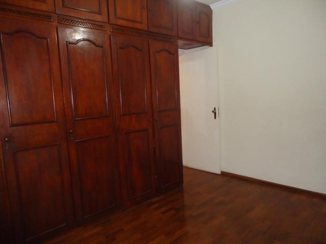 Casa geminada no melhor ponto do bairro! - Foto 5