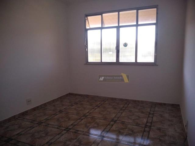 Oportunidade - Casa em rua residencial - Foto 10