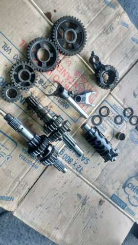 Caixa de marcha da xre ou cb300