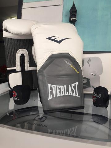 Luvas de Muay thai Everlast + bandagem