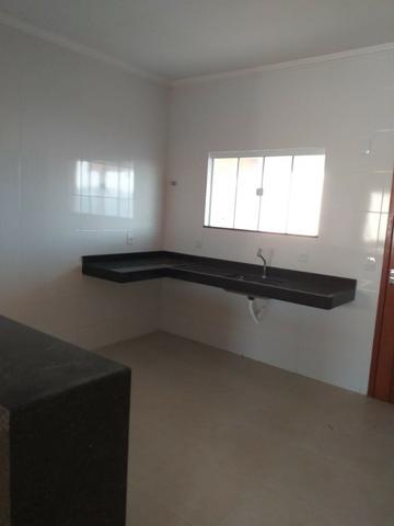 A-746 Linda casa linear com excelente acabamento - Foto 2