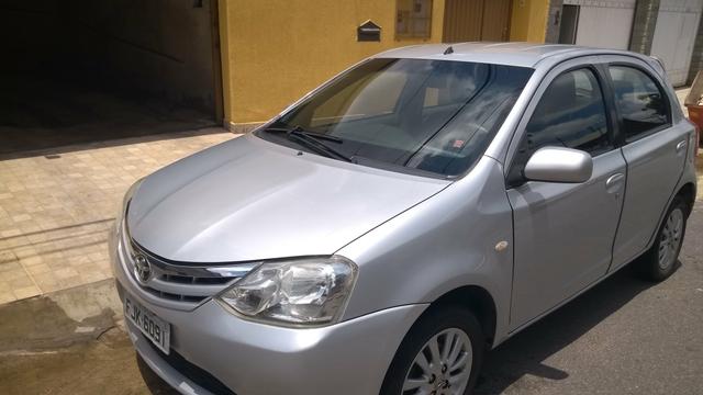 Vendo Toyota/Etios HB XLS 2013 FLEX