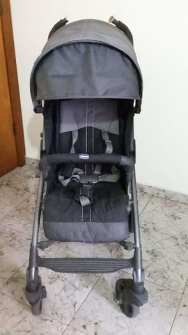 Carrinho de bebê Chicco *Semi novo
