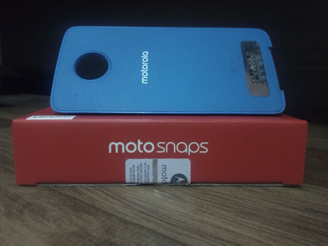 Moto Snap Stereo