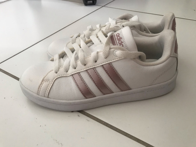 olx tenis adidas feminino