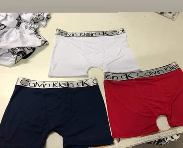 Camiseta 45,00. camiseta básica 35,00 cueca Box microfibra - Foto 2