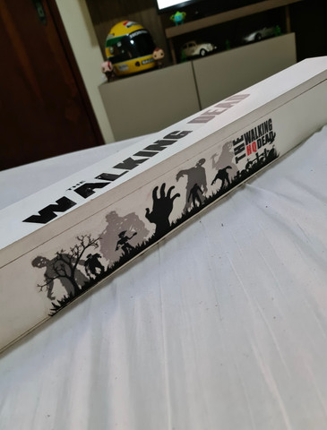 Duas Lucille Negan da série The Walking Dead - Foto 5