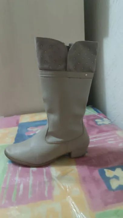 Bota Feminina Bege - Foto 4