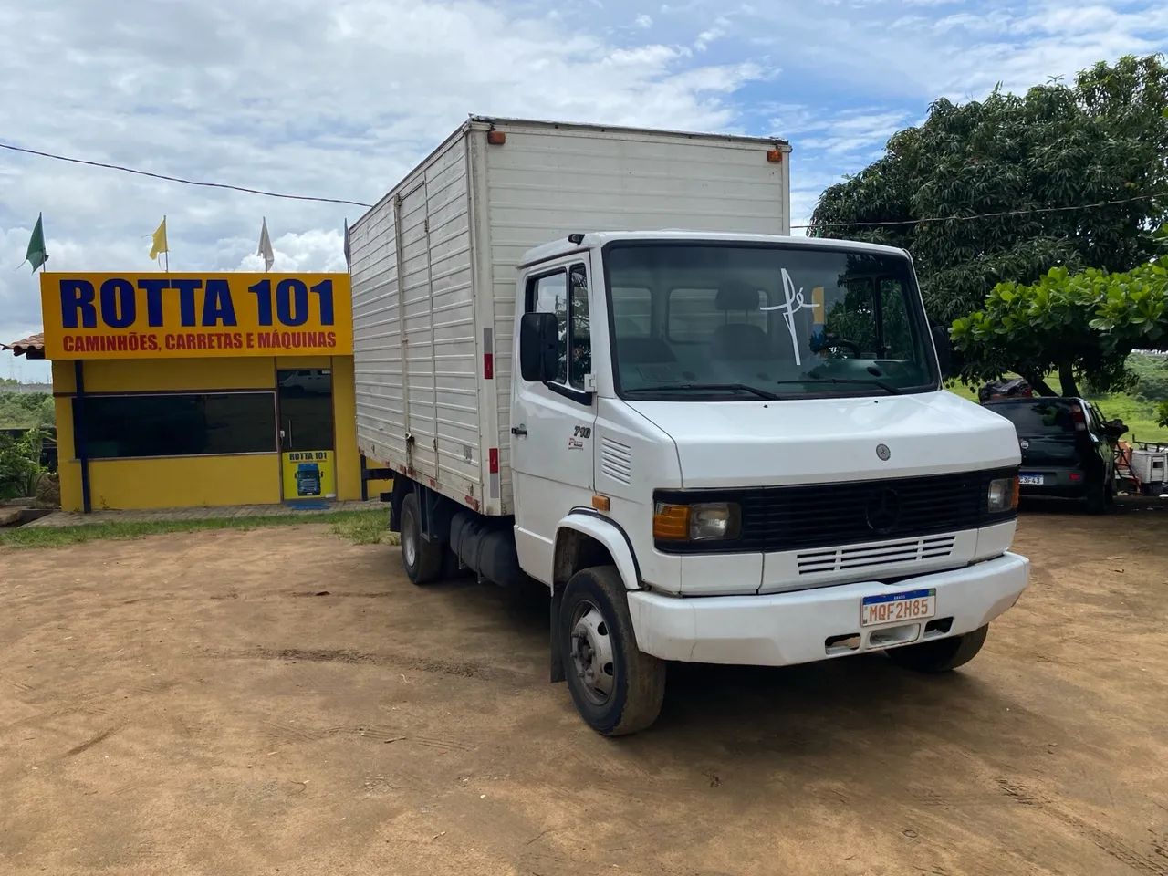 Caminhão 3/4 710 Mercedes-Benz 