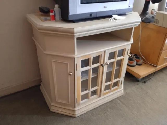 Rack Antigo c/ 4 portas e 1 nicho em Madeira Bege 80 cm x 90 cm x 56 cm - Foto 2