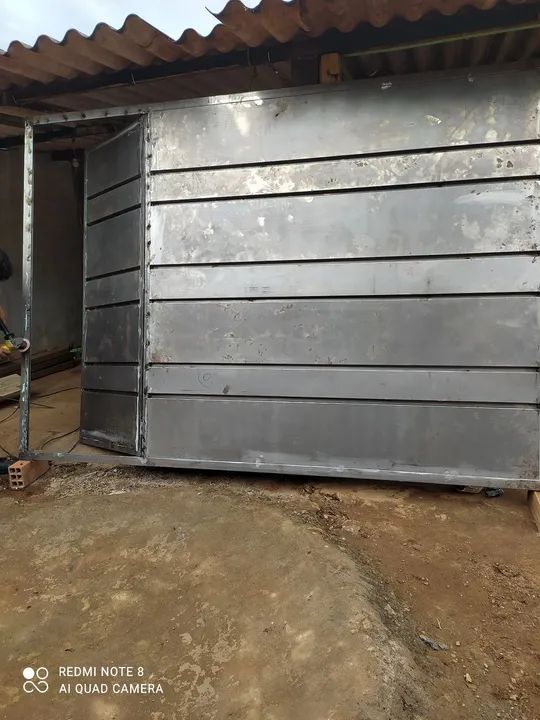 Fábricaçao por encomenda venda e reforma .Portão de segurança em metal 