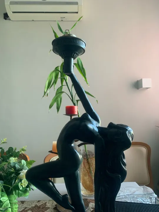 Estatueta  em Bronze
