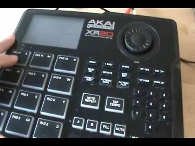 Bateria eletrônica Akai XR-20 - Foto 4