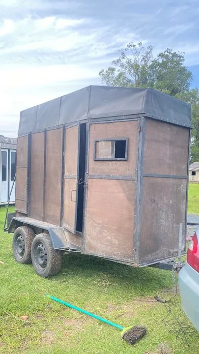 VENDO REBOQUE PARA 2 cavalos - Foto 4