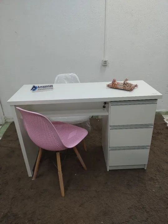 Mesa reta com  03 gavetas para manicure ? - Foto 4