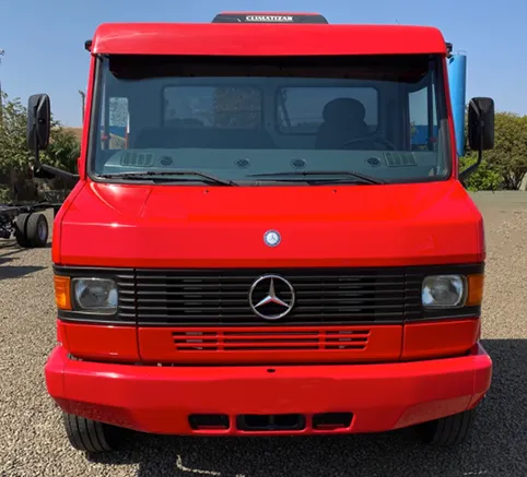 Merces-Benz 710 2012 no chassis
