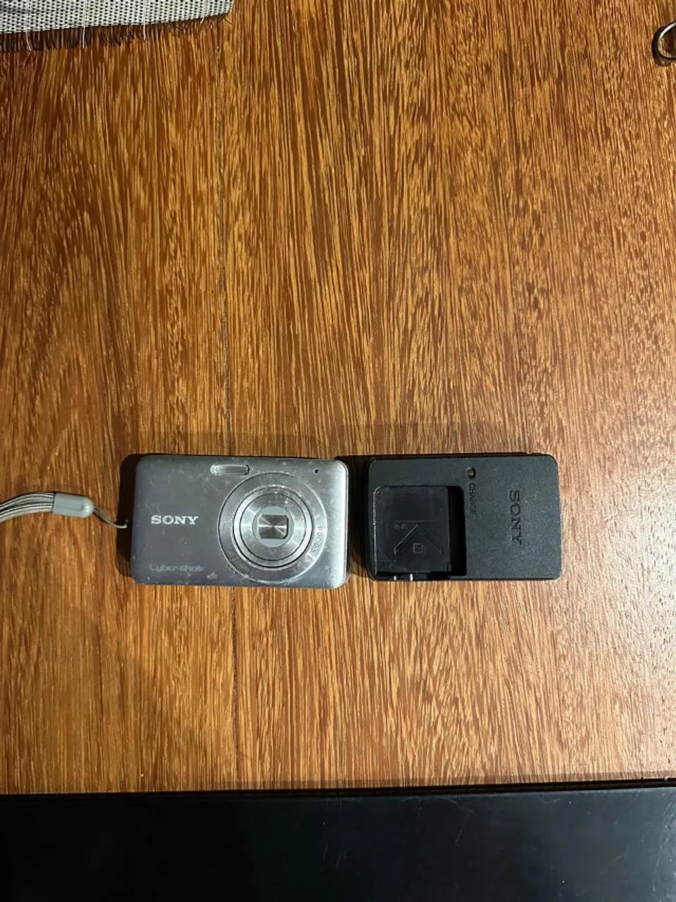 Câmera fotográfica cyber shot SONY 12.1