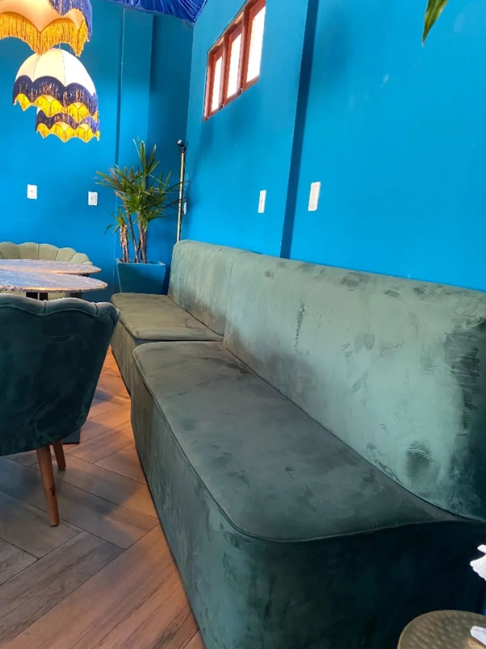 Sofa linear de 2 metros em veludo verde. - Foto 2