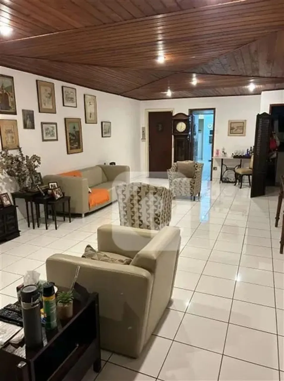 Apartamento amplo e arejado de 120m² a poucos metros da Praia de Copacabana!