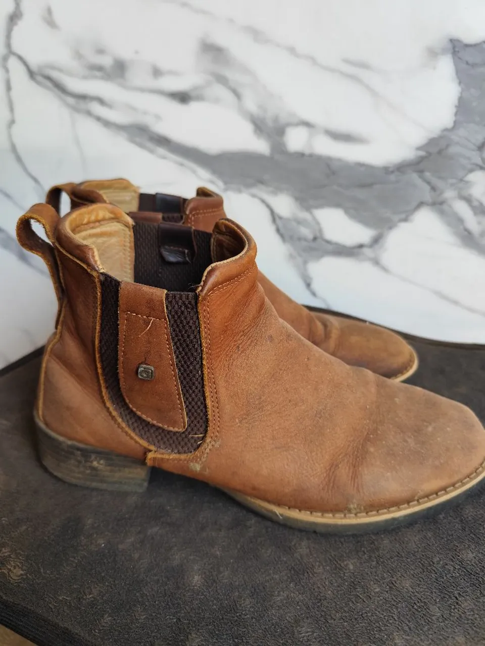 Botas de Couro Marrom - Estilo e Conforto