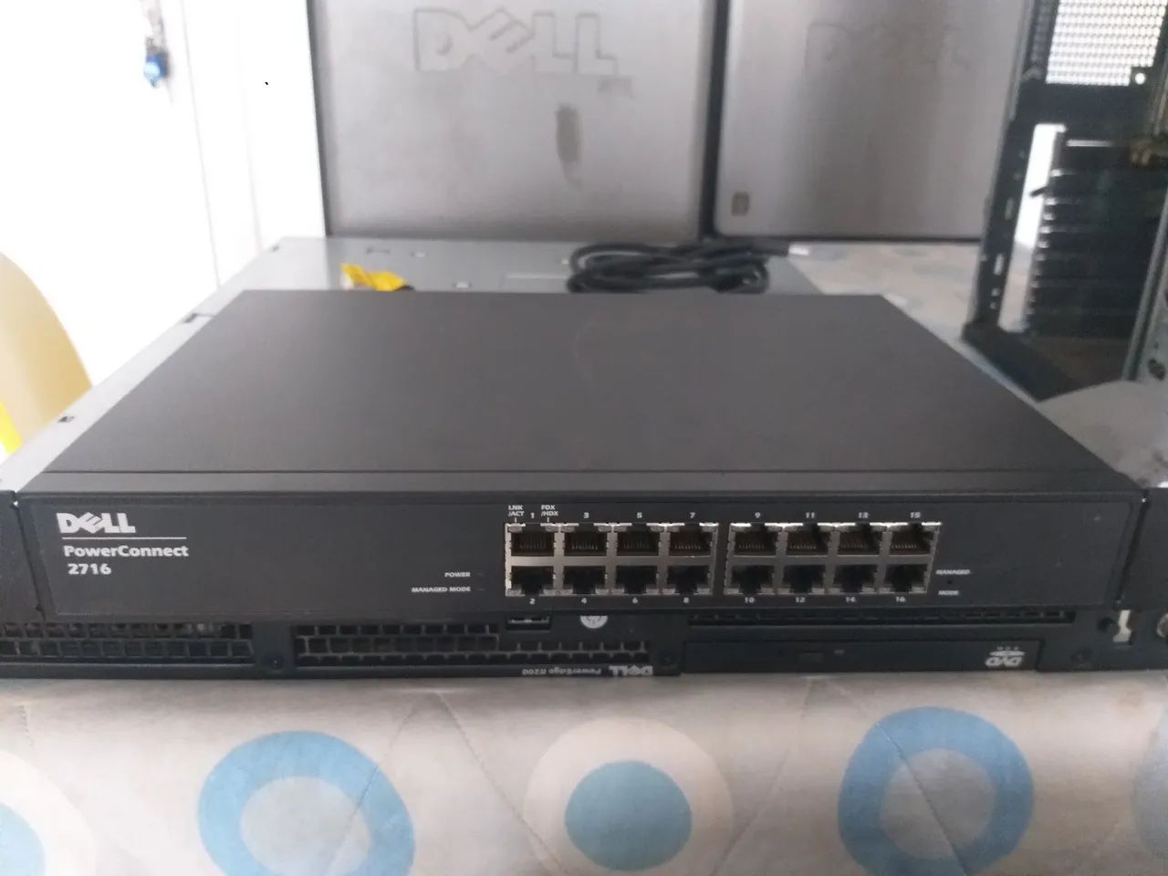 Switch Dell PowerConnect 2716 (Sem fonte interna)