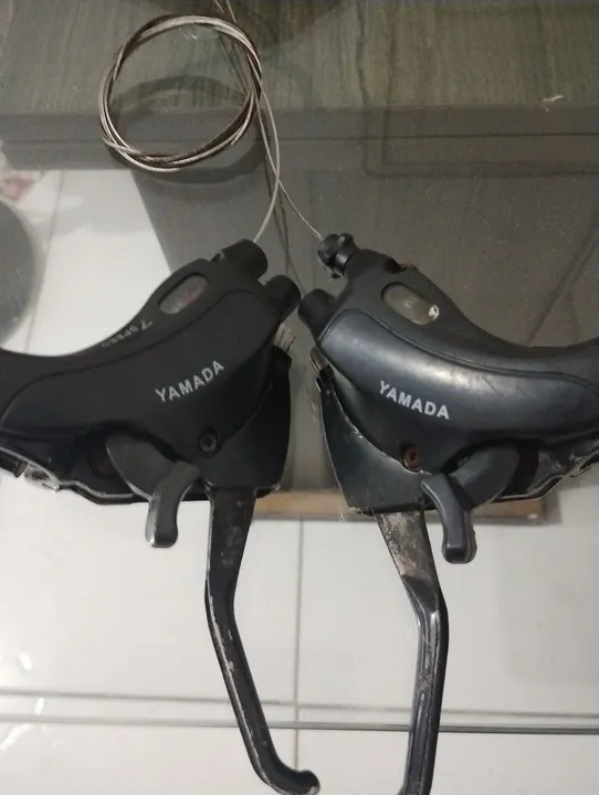 Par de Manetes 7 velocidades de Freio Yamada para Bike
