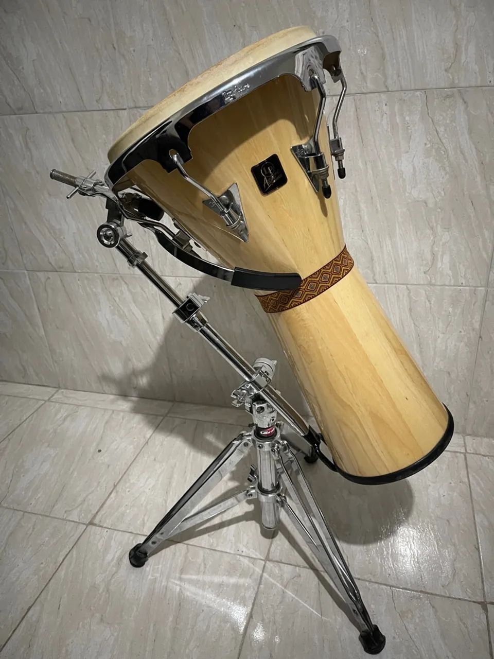 Djembe da marca Aspire+ pedestal de Djembe com regulagem