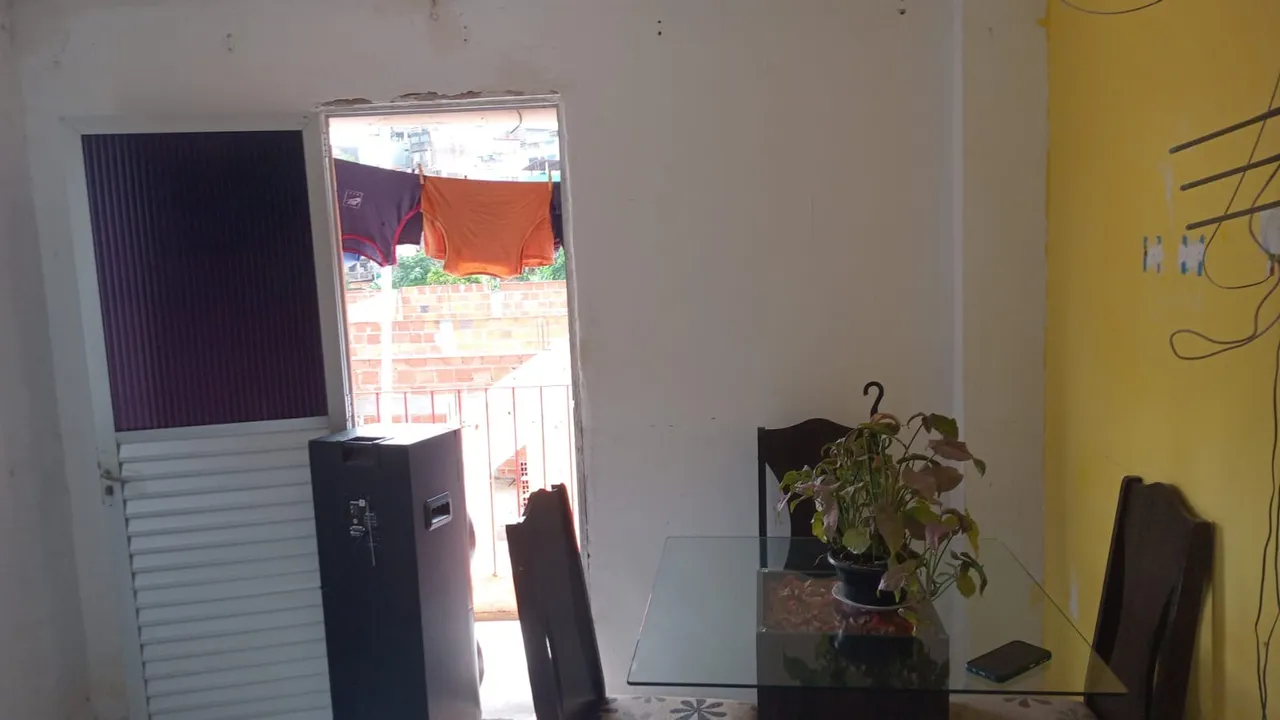 2 casas Primeiro e Segundo andar com cobertura