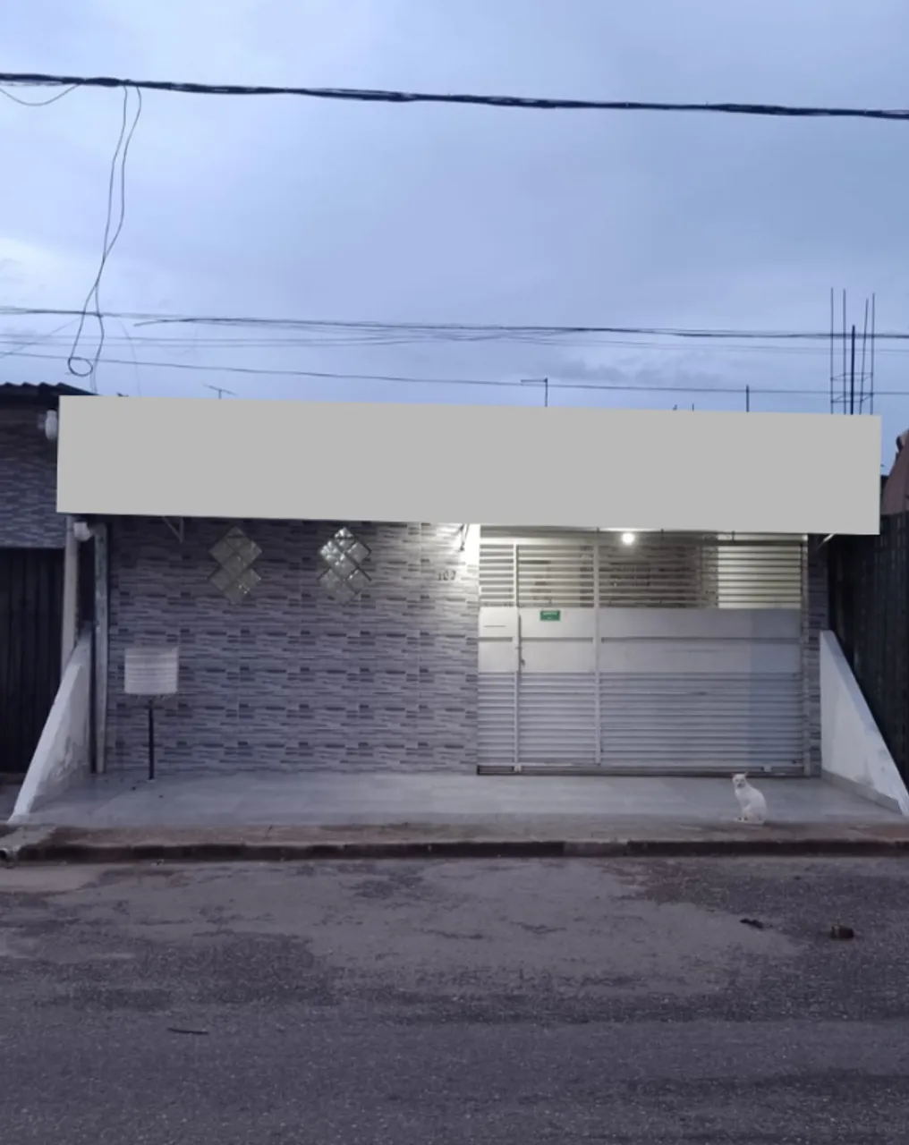 Vendo imóvel servindo para residência ou comércio, próx. Augusto Montenegro