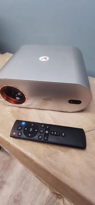 Projetor 4K Alincoo DW7
