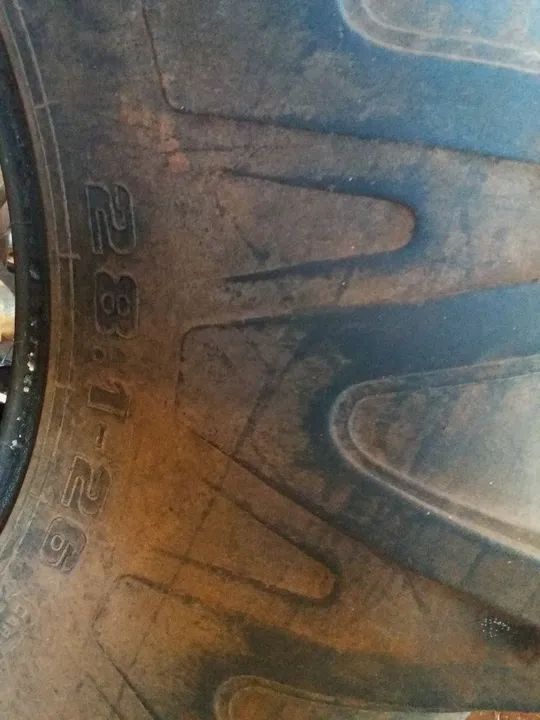 Pneu pirelli 28L26 semi novo - Foto 4